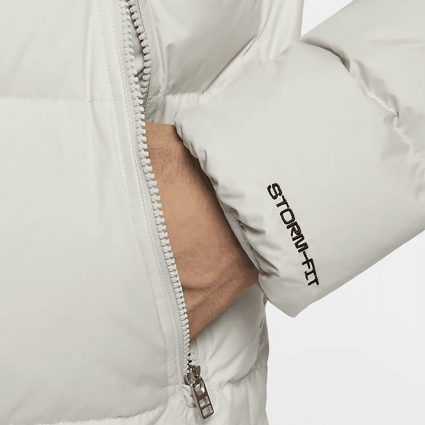 Nike Sportswear Storm-FIT Windrunner
