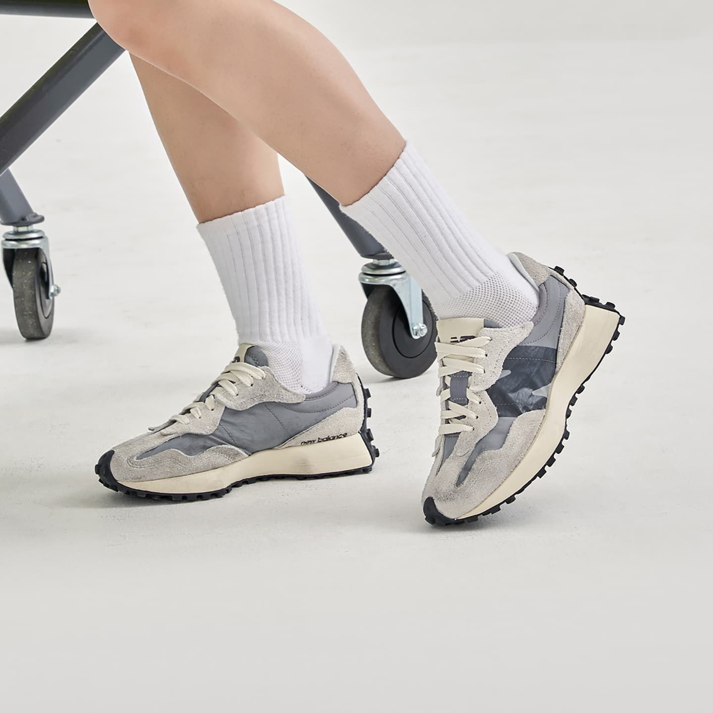 New Balance 327 Grey White Black