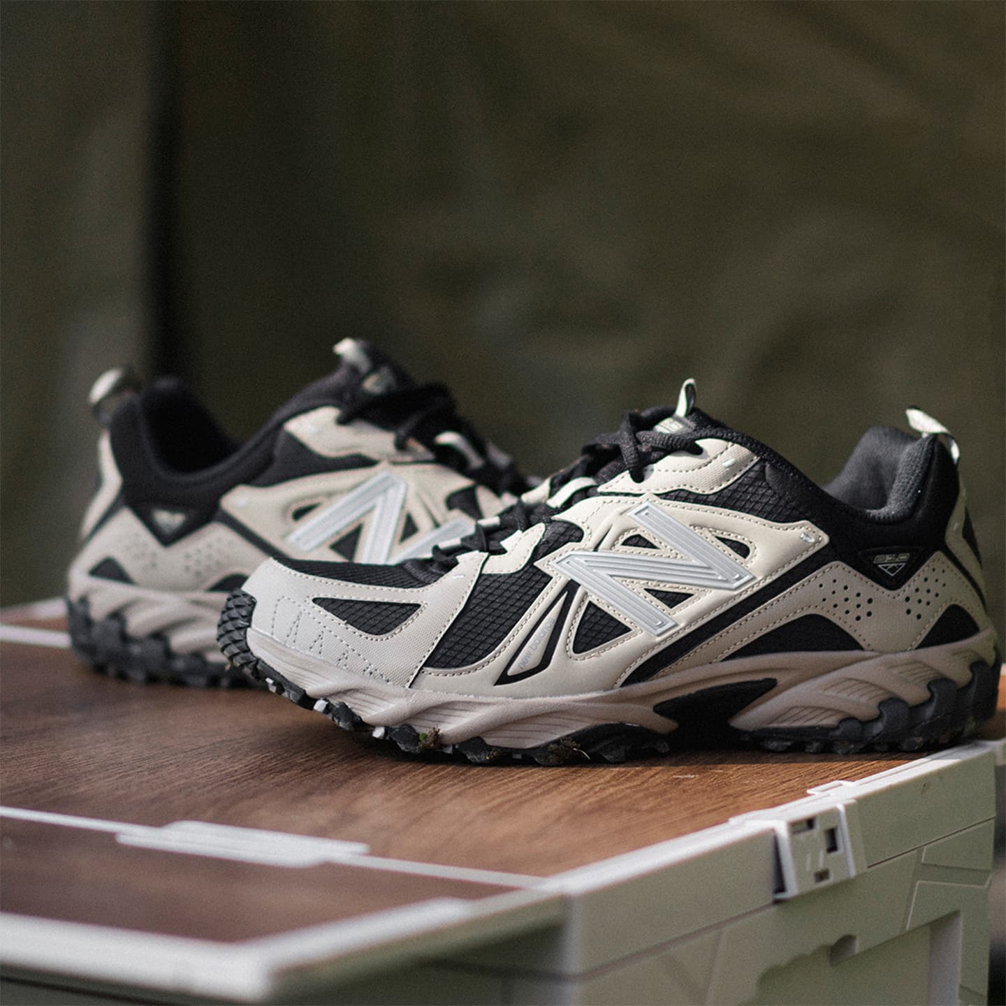 New Balance 610T "Urbancore" Black Beige