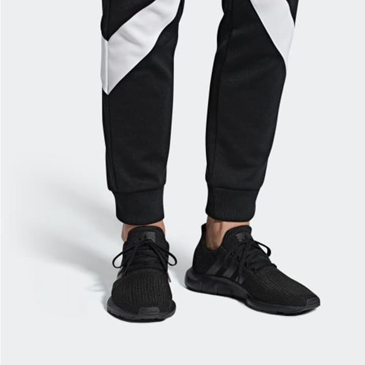 adidas Swift Run