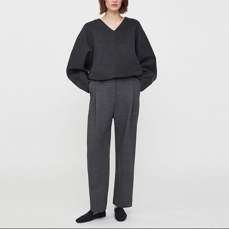 Toteme FW22 V-Neck Batwing Wool Sweater Gray