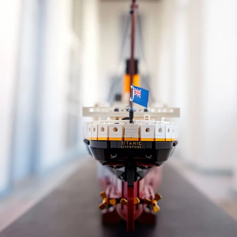 LEGO Icons Titanic 10294
