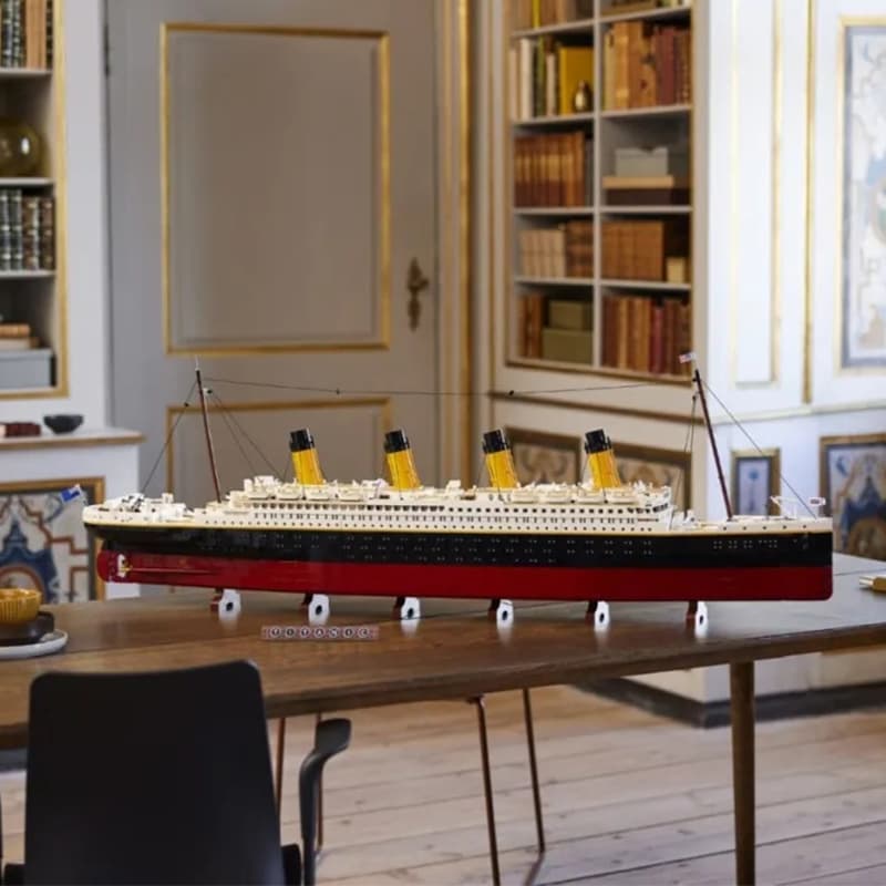 LEGO Icons Titanic 10294