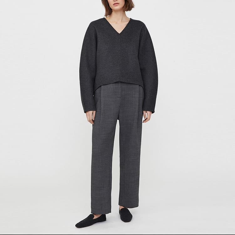 Toteme FW22 V-Neck Batwing Wool Sweater Gray