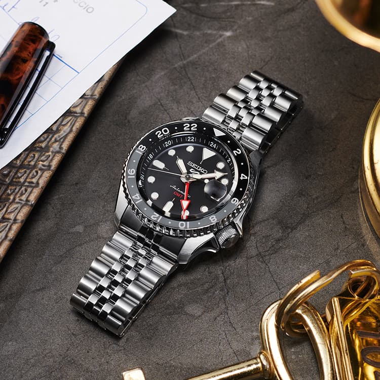 Seiko 5 SSK001K1