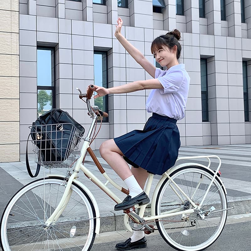 东鲸岁时记 刺绣印花收腰短袖 紫川附中衬衫 女款