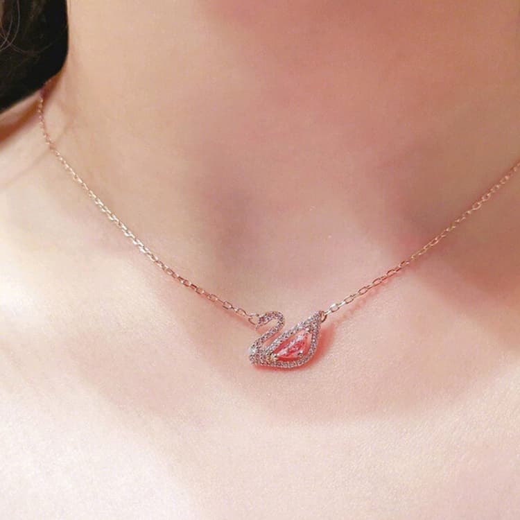 Swarovski Dazzling Swan Necklace