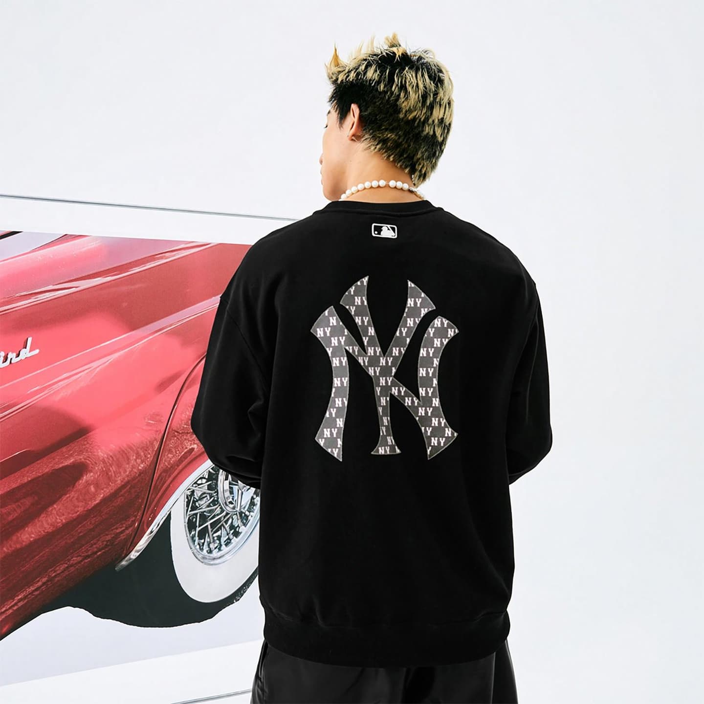MLB Monogram Crewneck Black