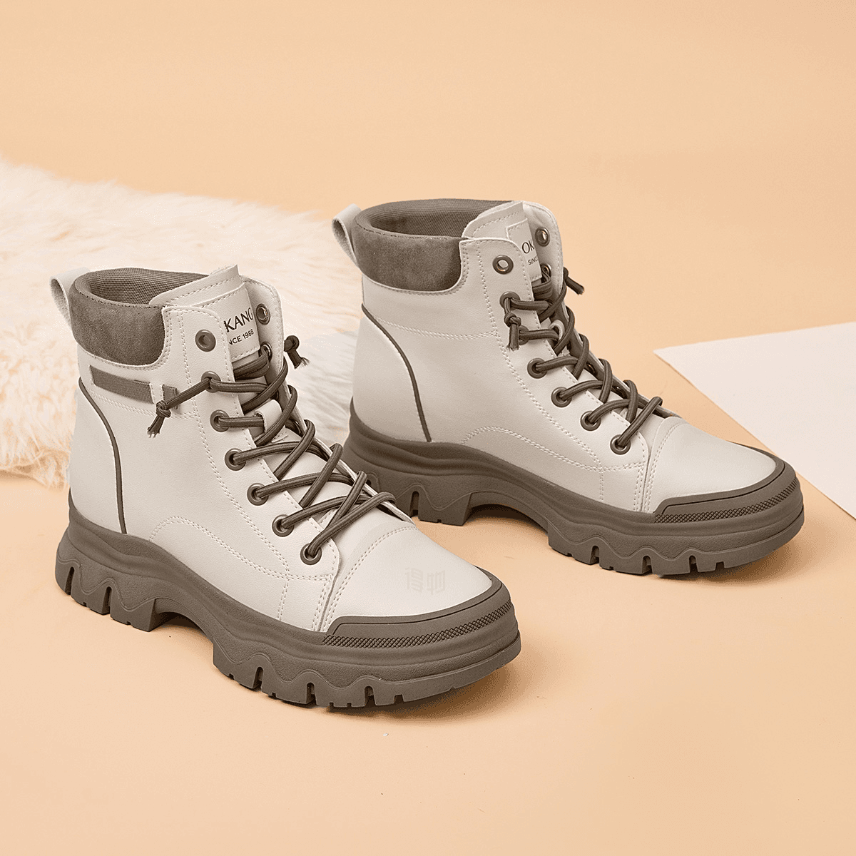 AOKANG Martin Boots Beige
