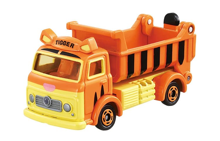 TAKARA TOMY