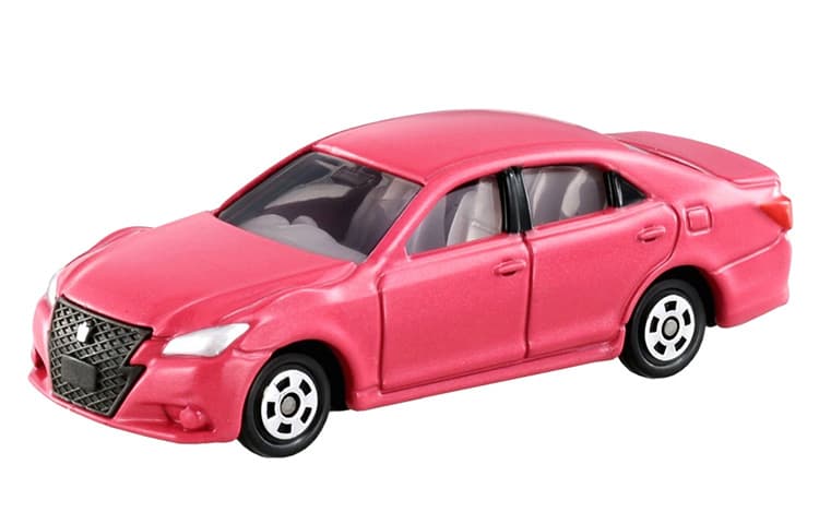 TAKARA TOMY