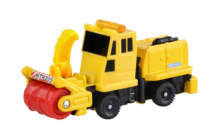 TAKARA TOMY