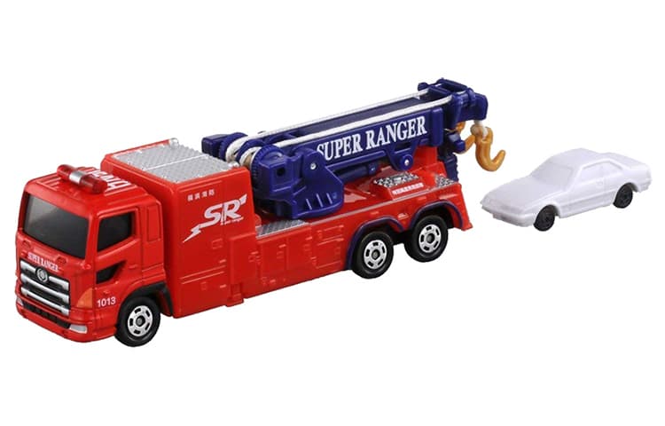 TAKARA TOMY