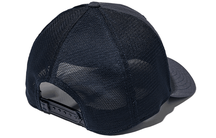 Under Armour Project Rock Truckerlogo