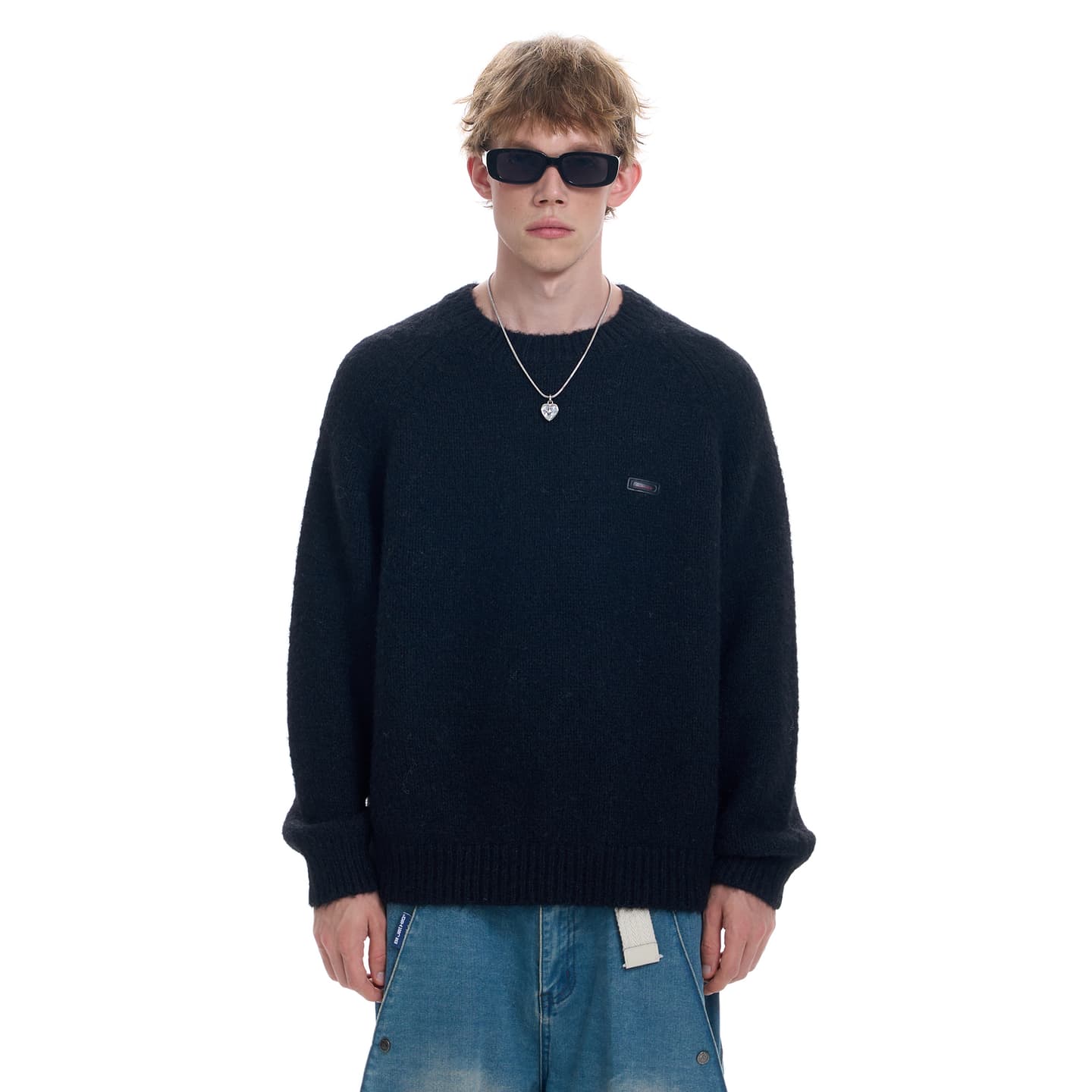BJHG Minimalist Embroidered Logo Pullover