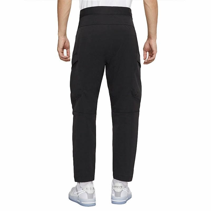 Nike Sportswear Tech Essentials