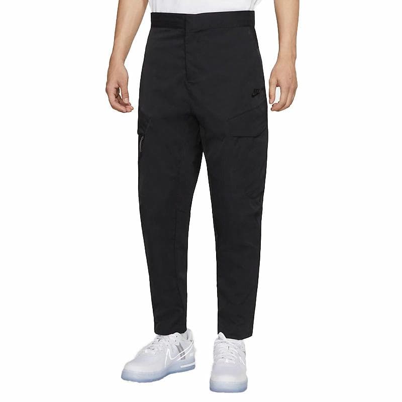 Nike Sportswear Tech Essentials