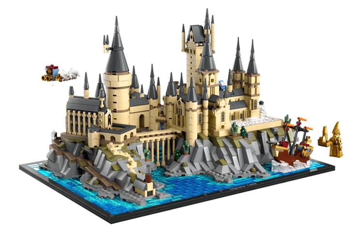 LEGO Hogwarts Castle and Grounds 76419