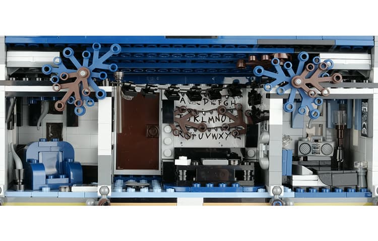 LEGO Stranger Things 75810
