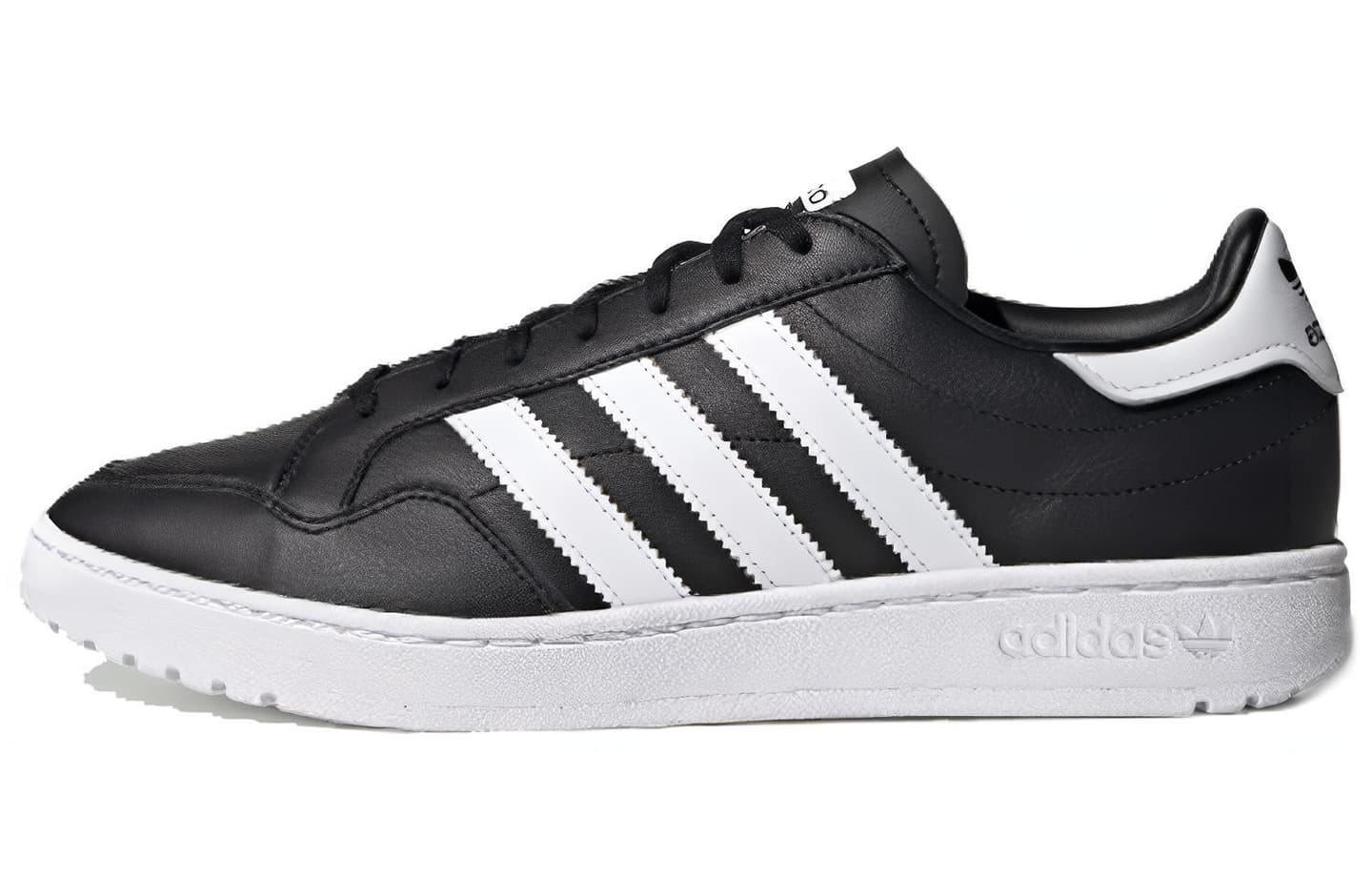 adidas Team Court