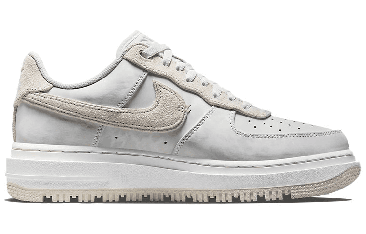 Nike Air Force 1 Low Summit White