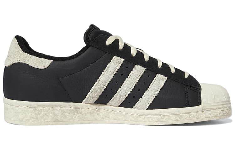 adidas Superstar 82
