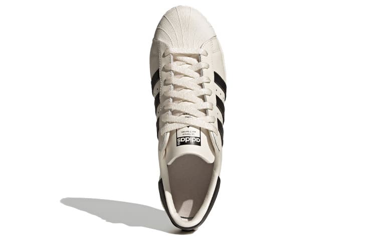 adidas Superstar 82