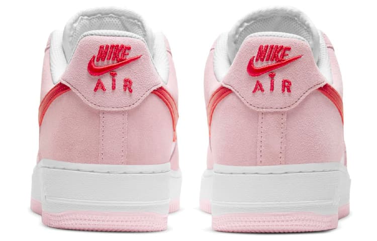 Nike Air Force 1 '07 QS "Valentine's Day"
