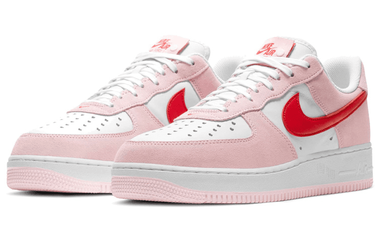 Nike Air Force 1 '07 QS "Valentine's Day"