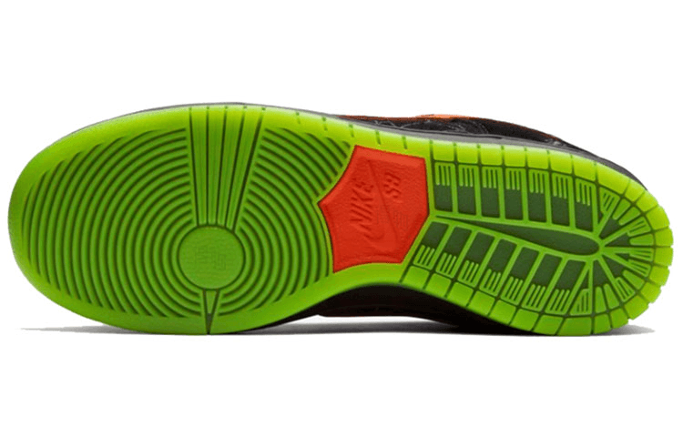 Nike Dunk SB Pro "Night of Mischief"