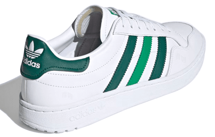 adidas Team Court