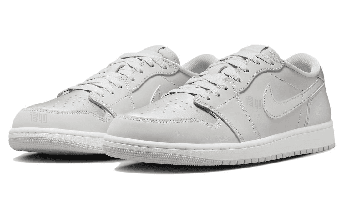 Jordan Air Jordan 1 Low OG "Metallic Silver"