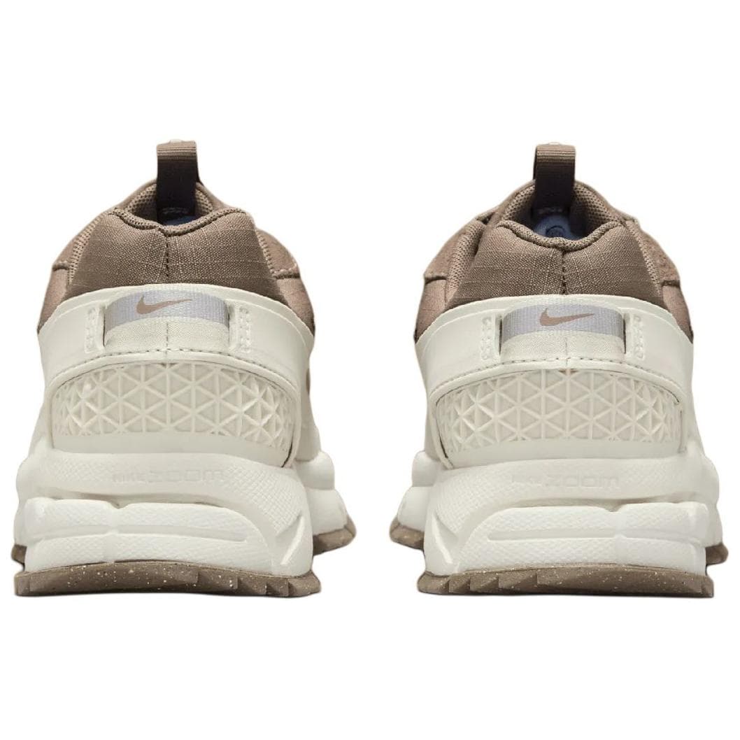 Nike Zoom Vomero 5 Roam Brown