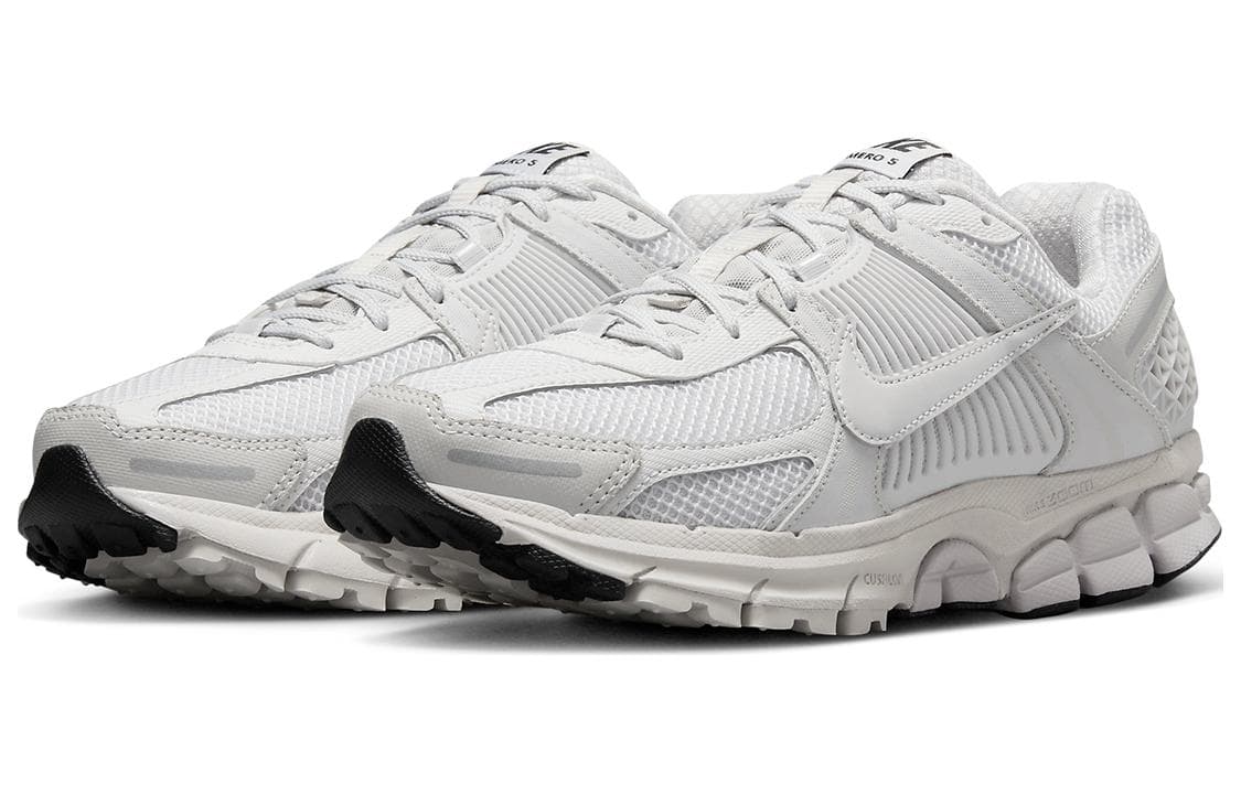 Nike Air Zoom Vomero 5