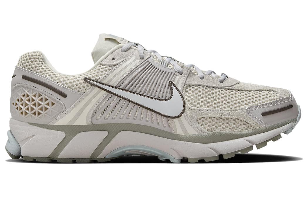 Nike Air Zoom Vomero 5