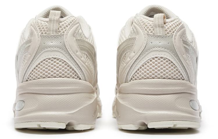 New Balance 530 Beige