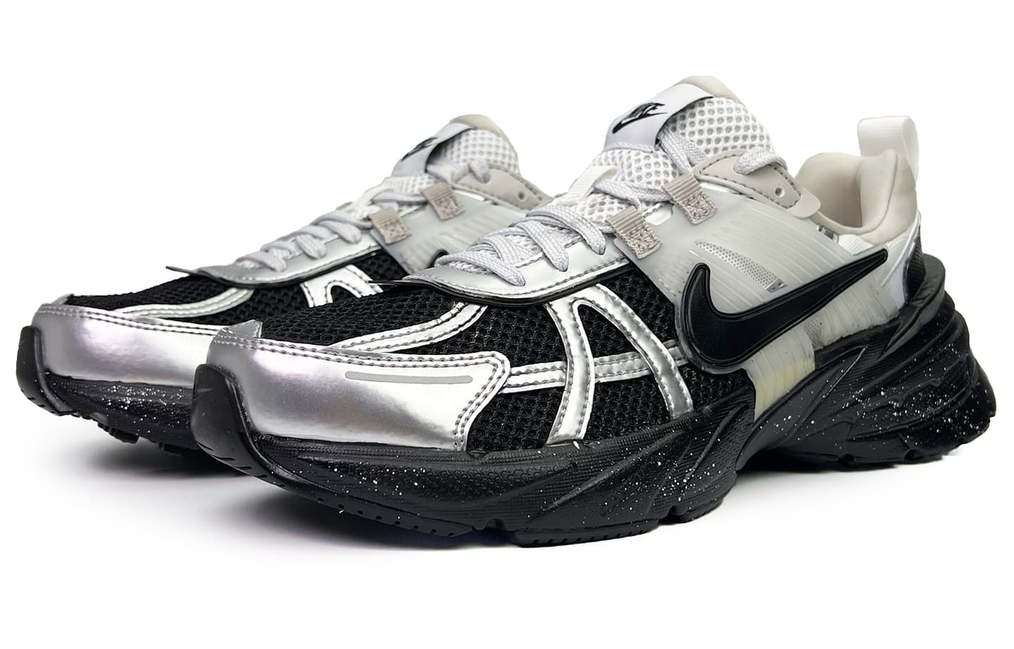 Nike V2K Run Black Silver