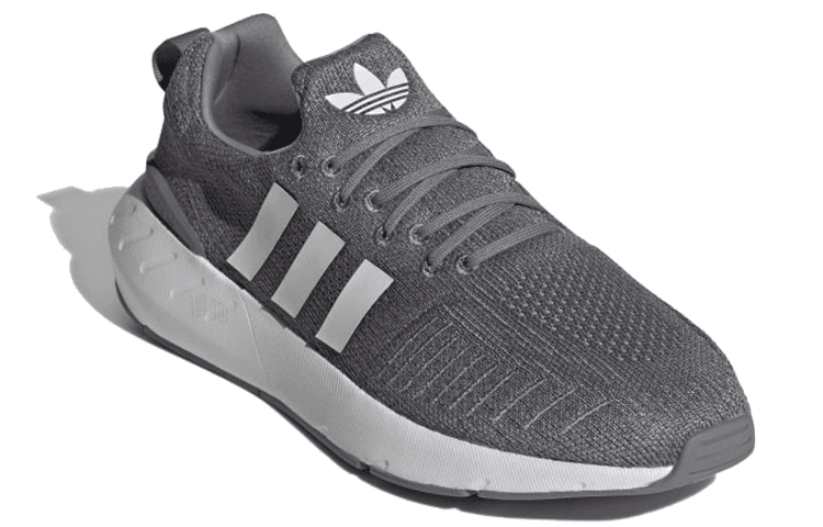 adidas Swift Run 22