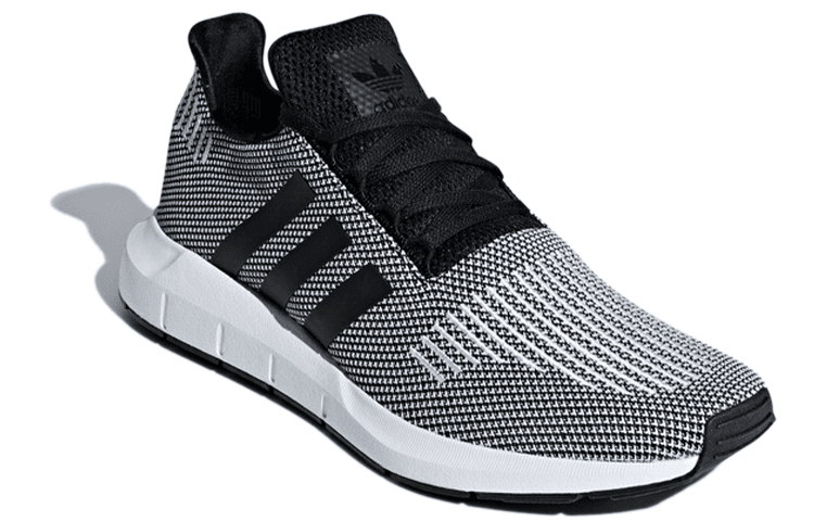 adidas Swift Run