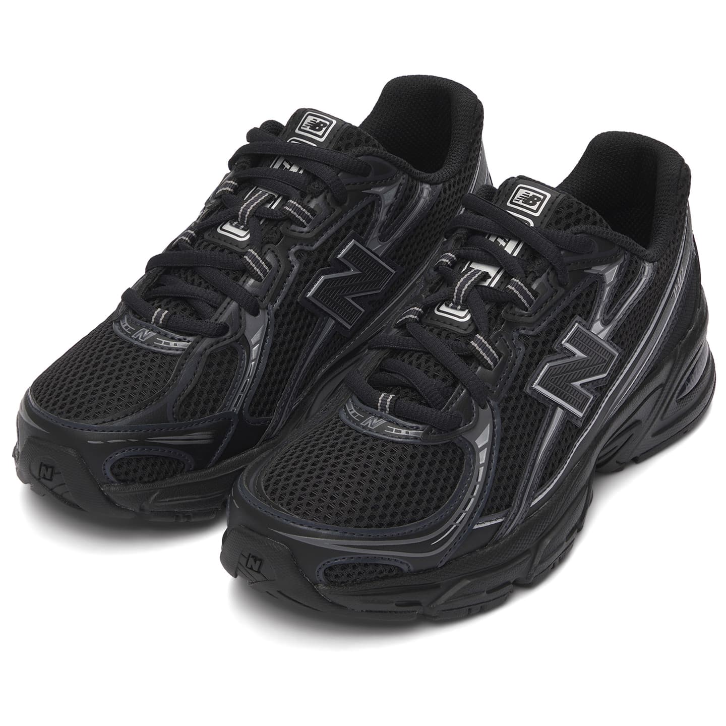New Balance 740 Black