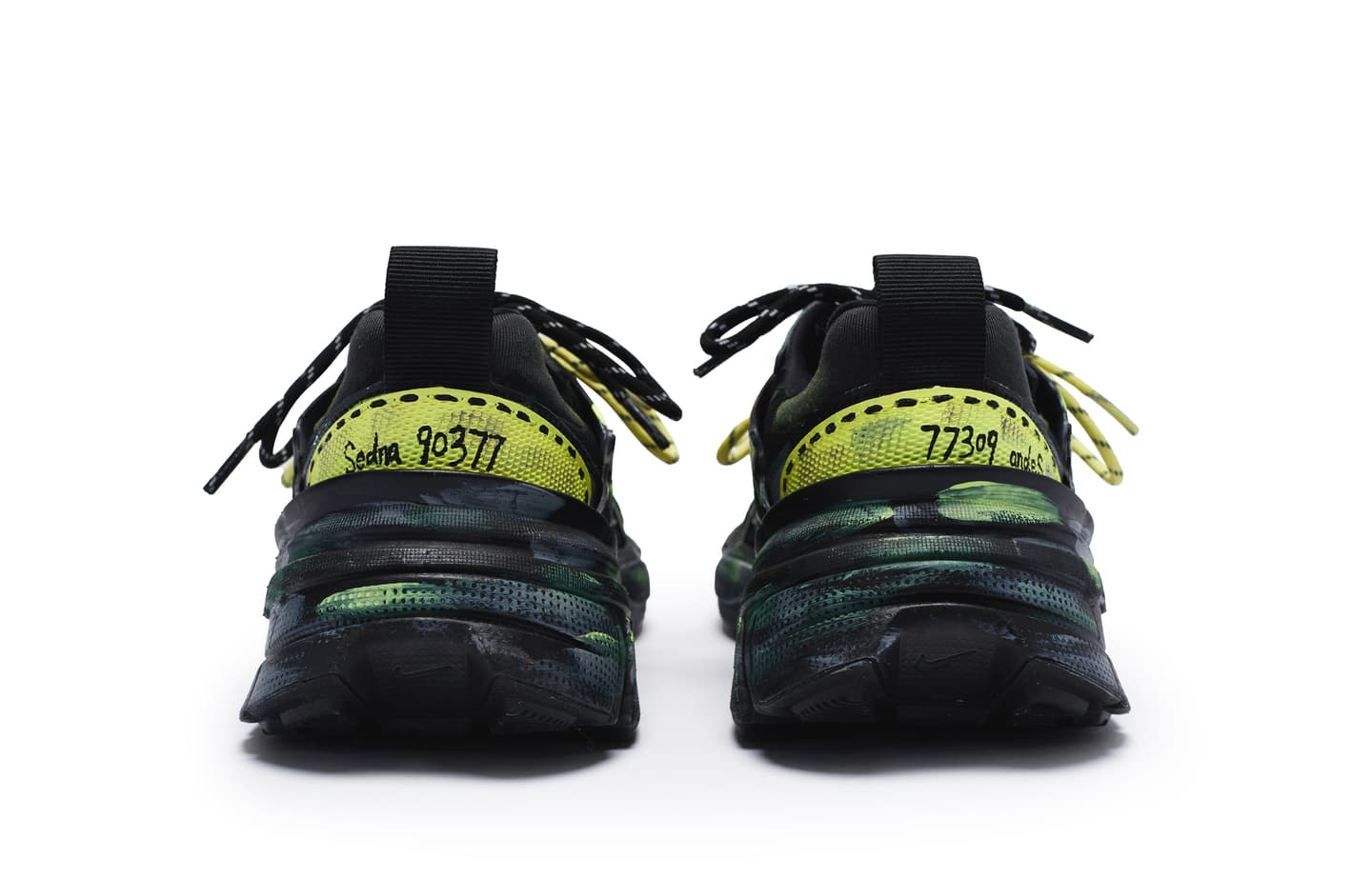Nike V2K Run 811