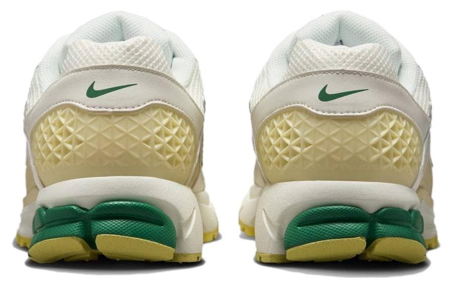 Nike Air Zoom Vomero 5