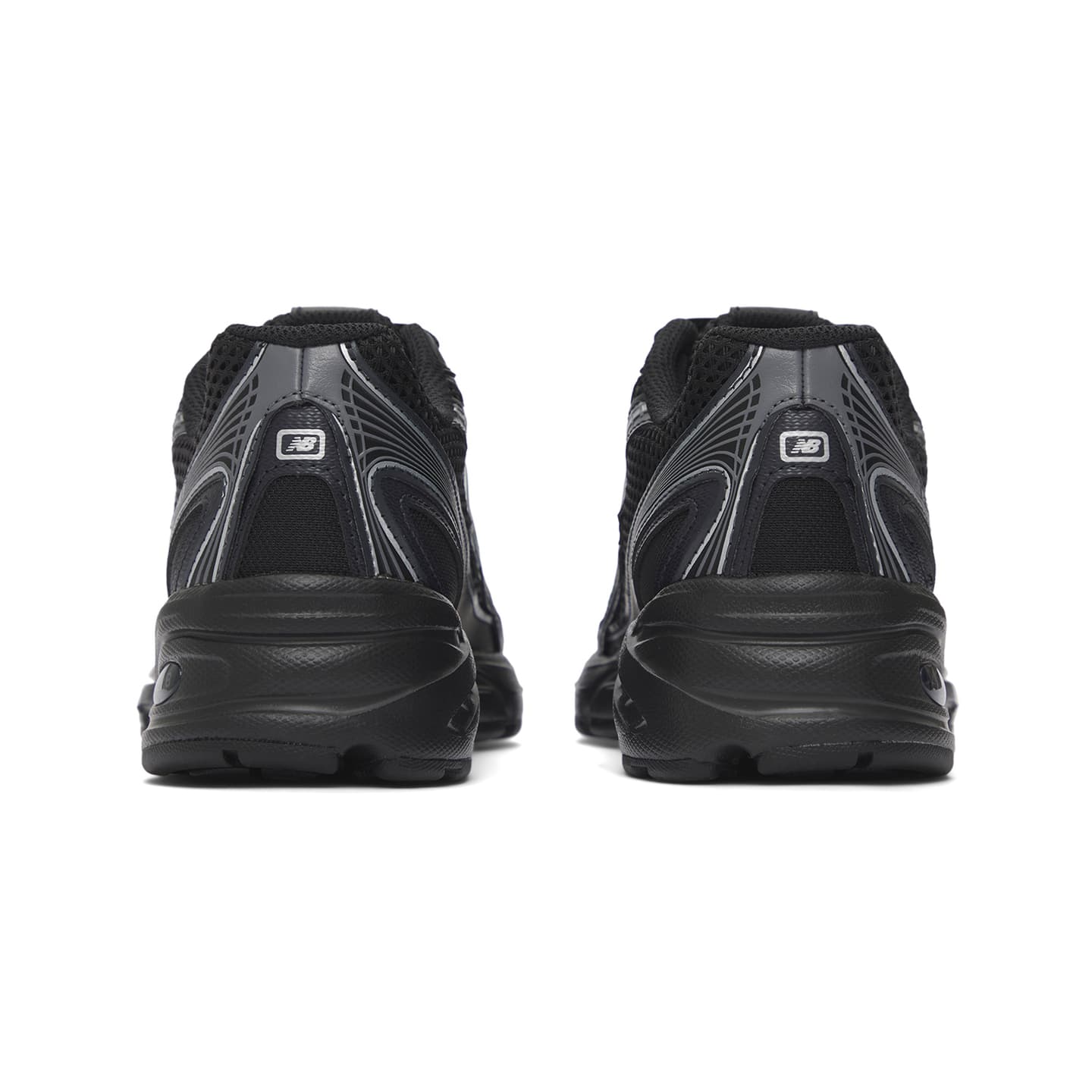 New Balance 740 Black