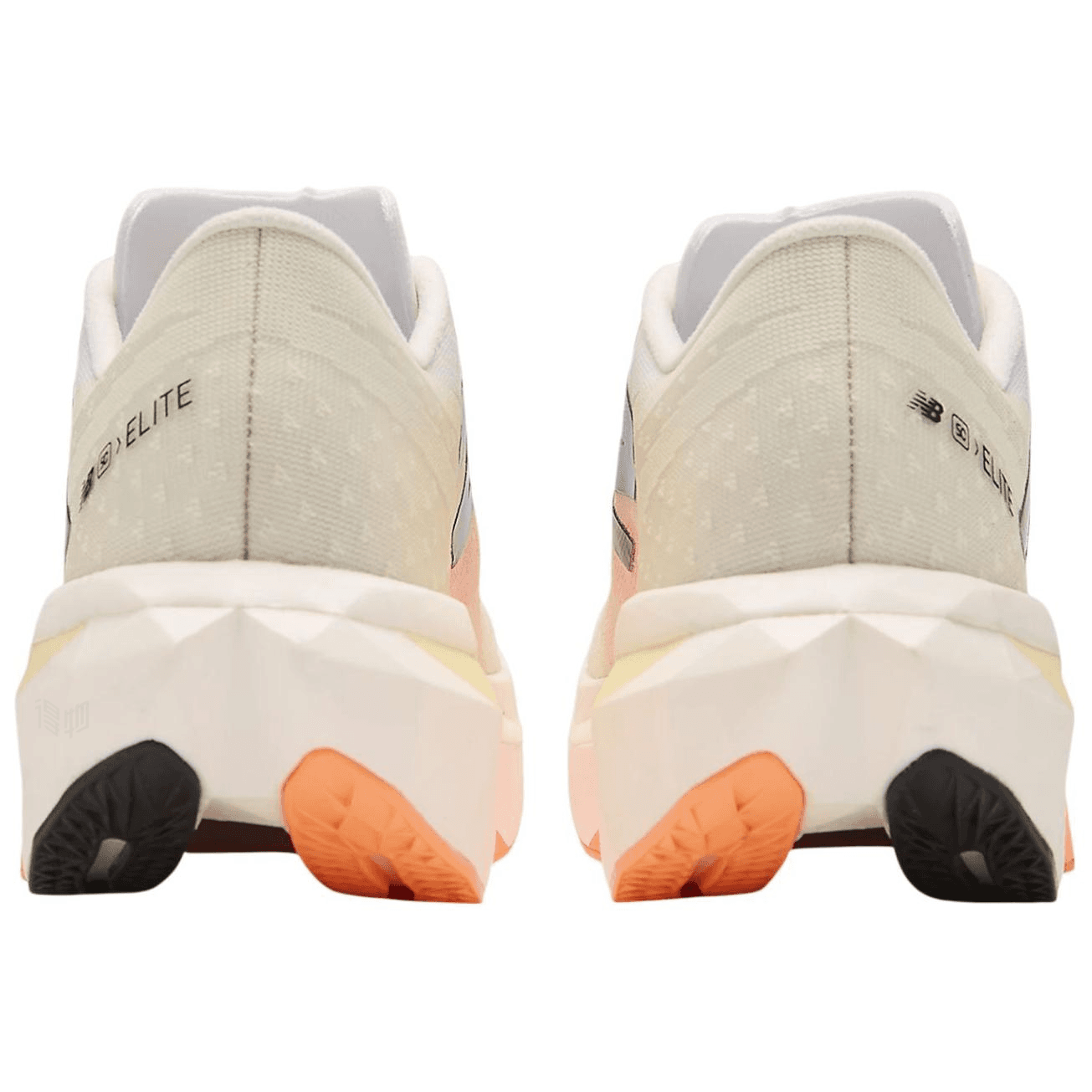 New Balance Fuelcell Supercomp Elite v4 WMNS Beige