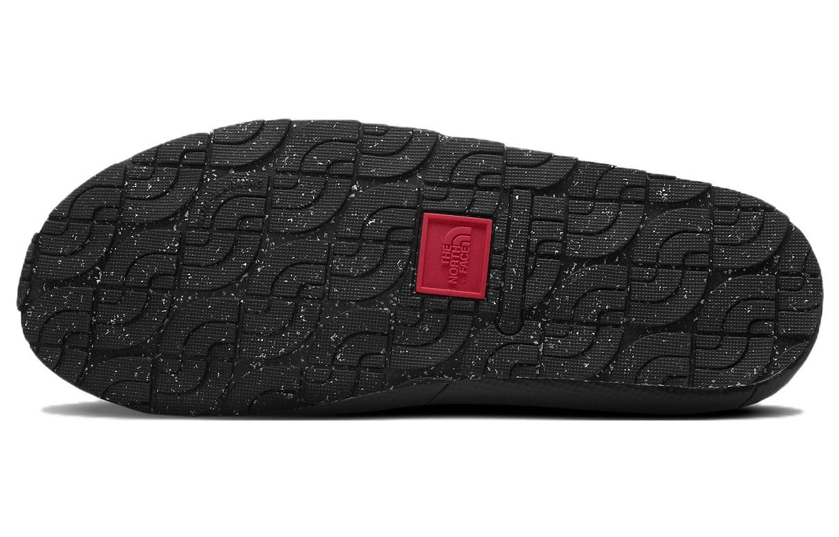 The North Face ThermoBall Traction Low Red