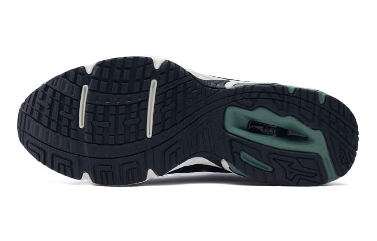 Mizuno Wave Solar V2 Black