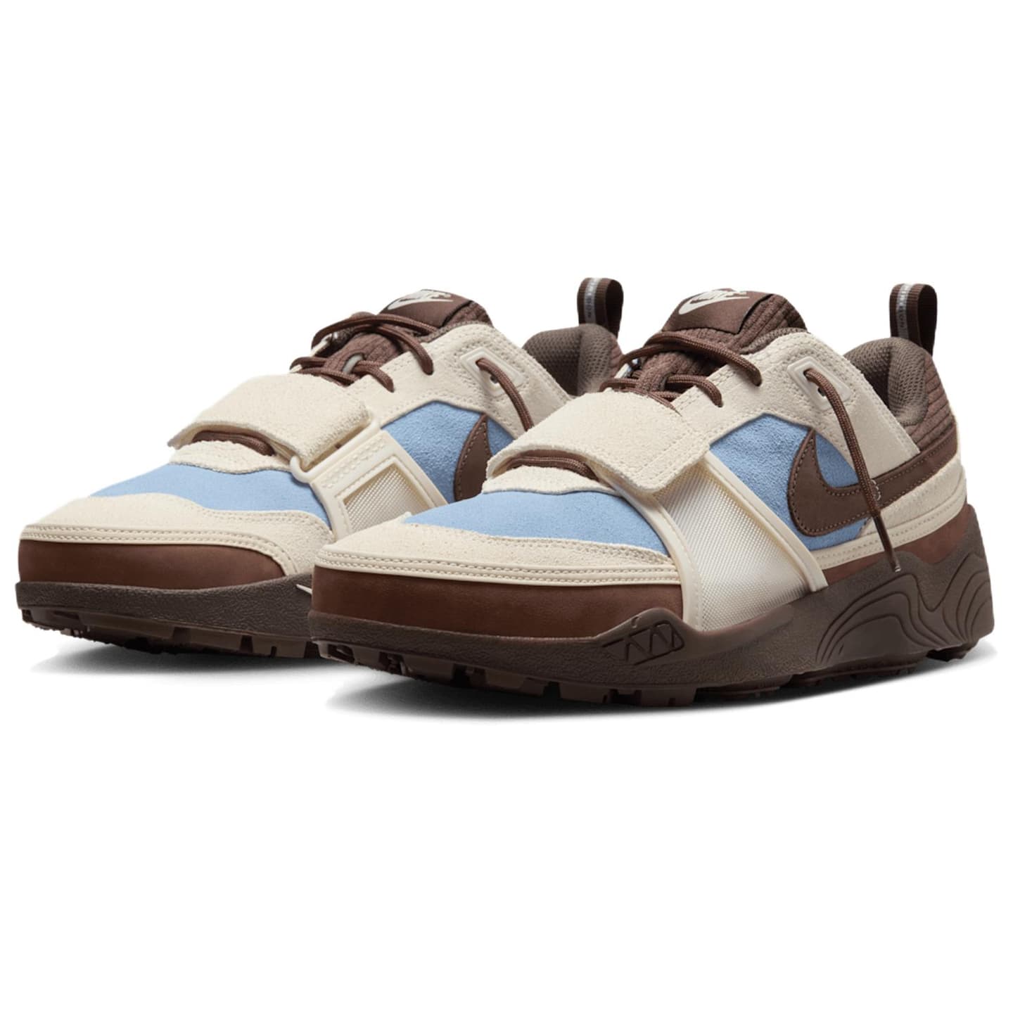 Travis Scott x Nike Zoom Field Jaxx "Leche Blue"