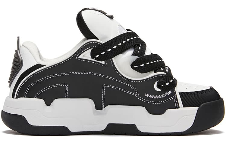Champion Essentials Low Black White