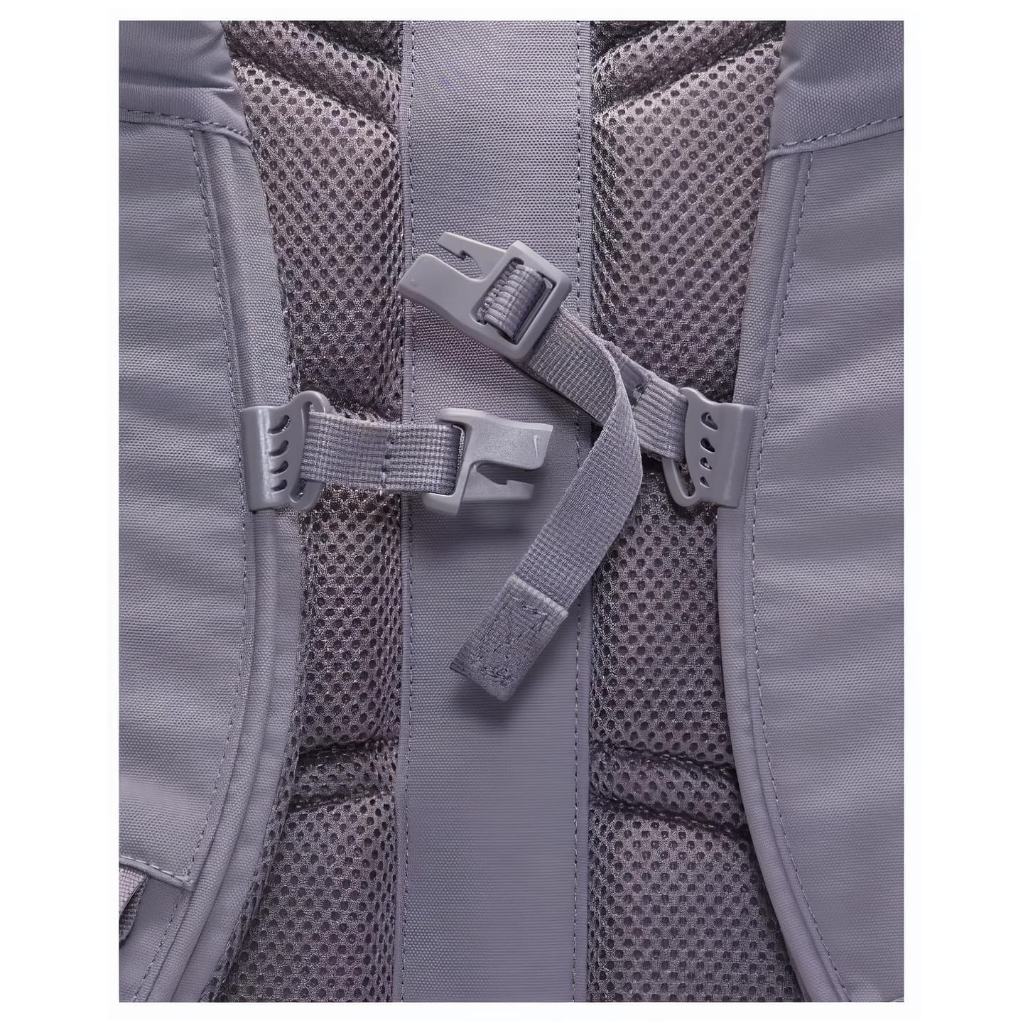 Nike Sportswear Commute 20L