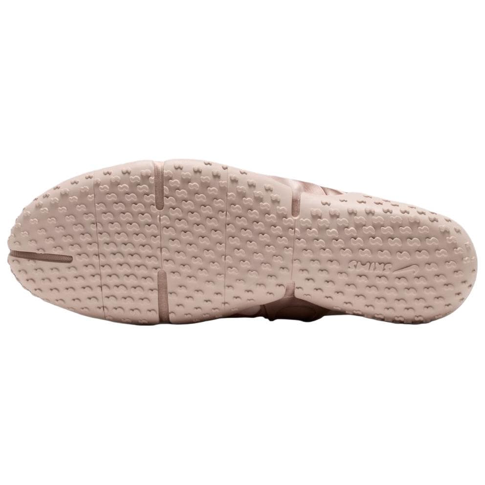 Nike SKIMS Air Rift satin